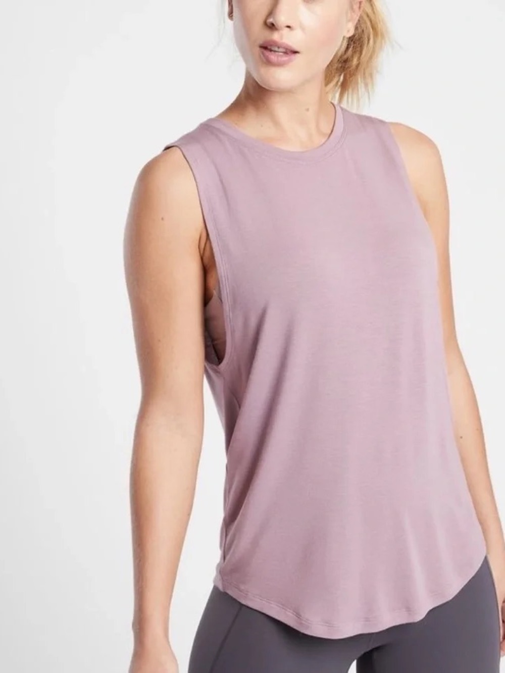 Athleta Cloudlight Muscle Tank in Cascadia Violet, Size